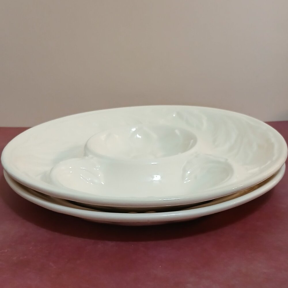 Set of 2 Vintage Embossed Botanical Design Artichoke Plates/Serving Plates - Picture 9 of 9